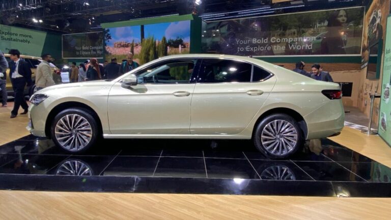 Skoda Superb 2025